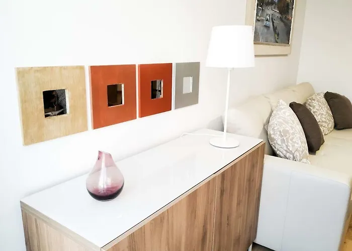 Living דירה Burgo